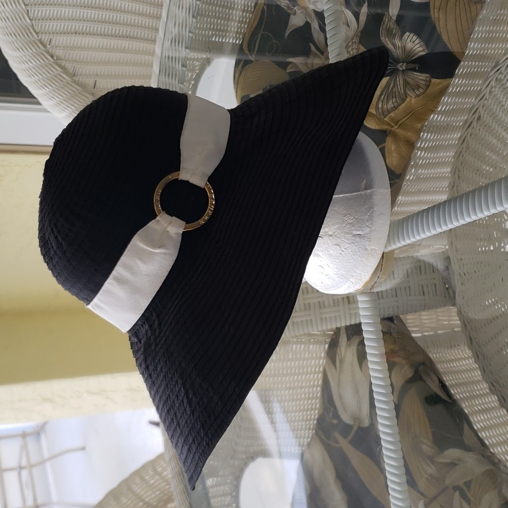 RALPH LAUREN Ladies Black Rim Floppy Sun Hat Logo Ring Band